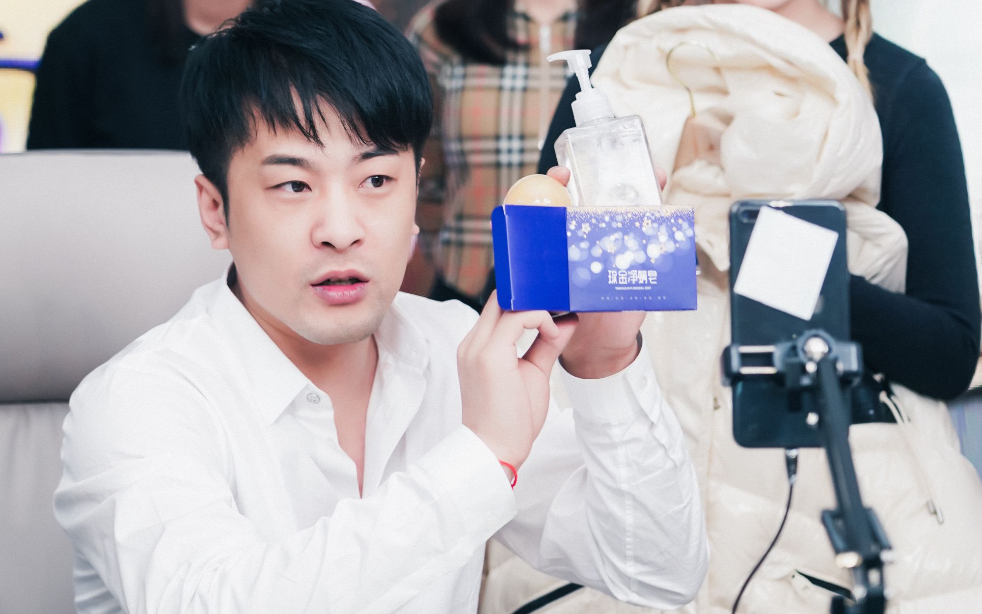 辛巴燕窝最新官方动态，变化、学习与自信的力量展现新篇章