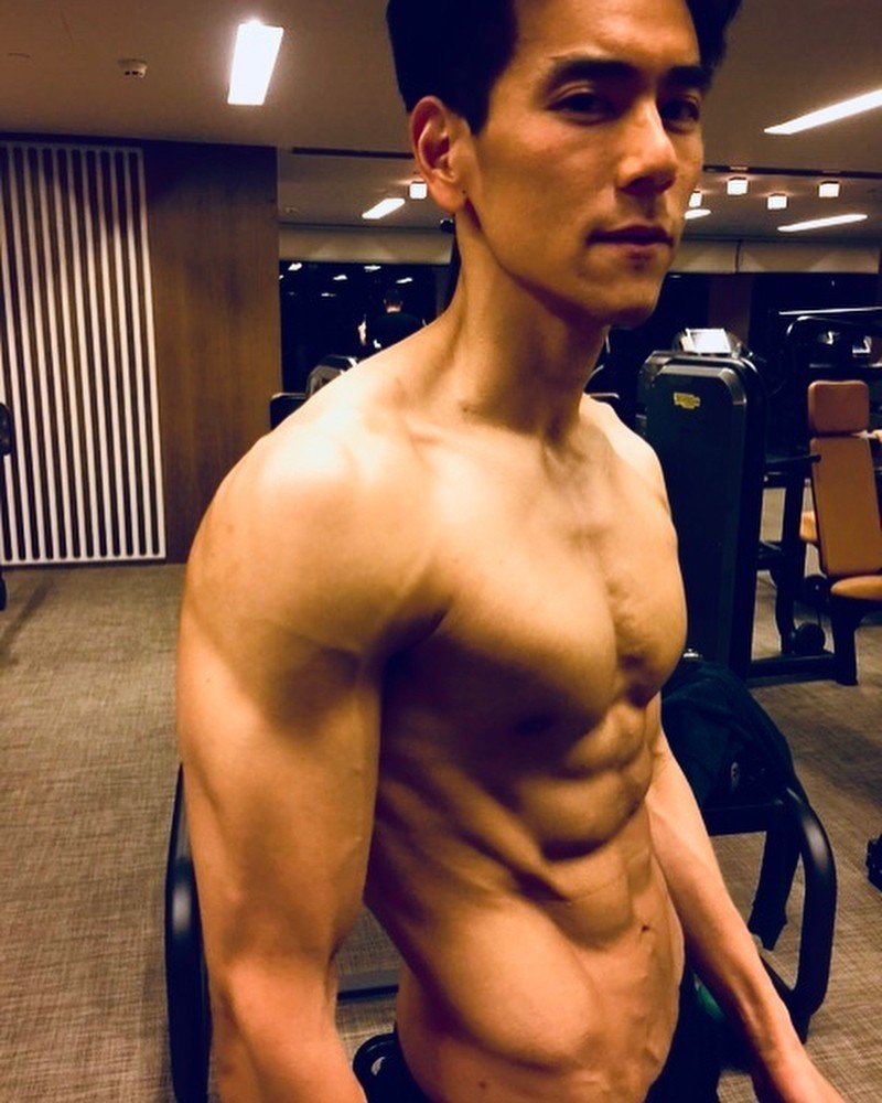 彭于晏最新照片曝光,获取与欣赏明星照片的指南