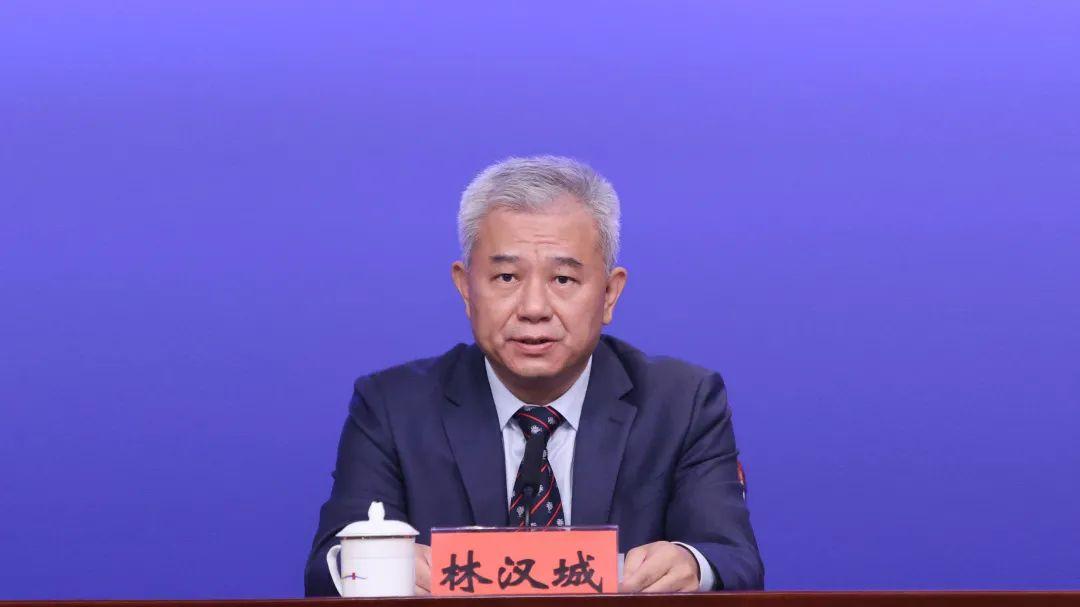 最新疫情是什么情况,最新疫情下的旅行，探索自然美景，寻找内心的宁静之地