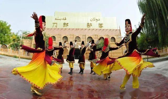 西域旅游繁荣与挑战并存，最新消息与趋势分析