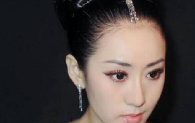 悬针纹明星的美丽之旅，探寻内心平静的旅程