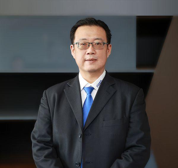 东方能源股价动态及股市风云中的温馨故事