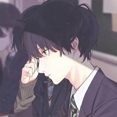 涉黄警示，男男漫画动漫需谨慎，小巷中的秘密乐园需警惕