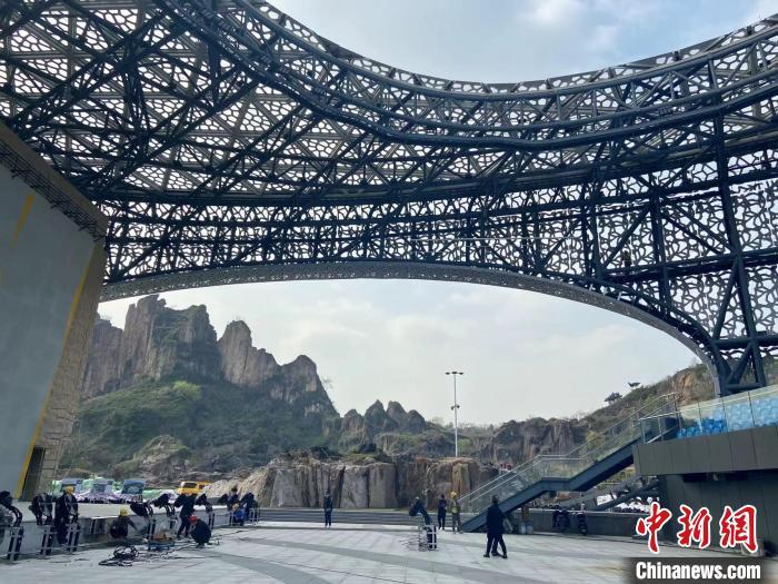 亚运攀岩比赛，科技重塑梦想，激发无限潜能