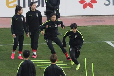 中国女足最新名单照片及其背后的温馨故事揭秘