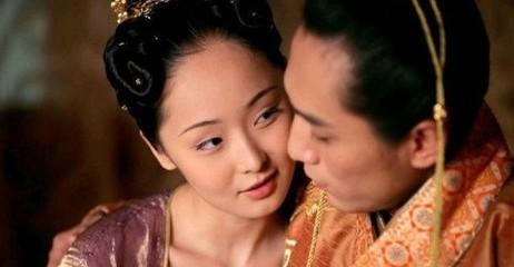 大力士比赛死亡视频,大力士比赛死亡视频背后的励志故事，变化、自信与成就的力量