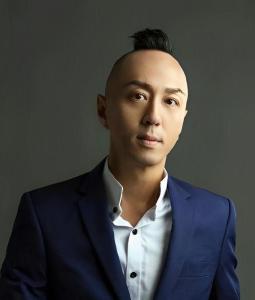 香港TVB男演员探秘小巷特色小店，隐秘之旅的独家体验