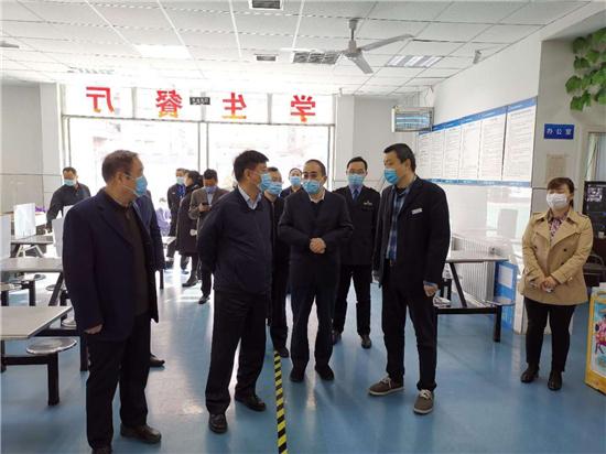 校园疫情最新动态，观点阐述与分析