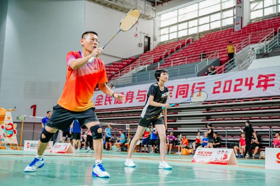 与自然美景的心灵之旅，赛场上的风景与心境对话