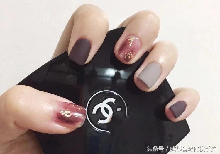 时尚美甲潮流盘点,时尚美甲潮流盘点——科技重塑指尖美学