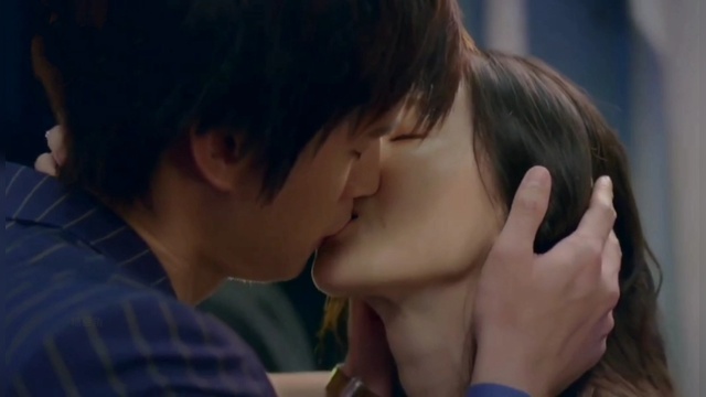 最新吻戏片段,最新吻戏片段,探索自然美景的旅行,寻找内心的平和宁静