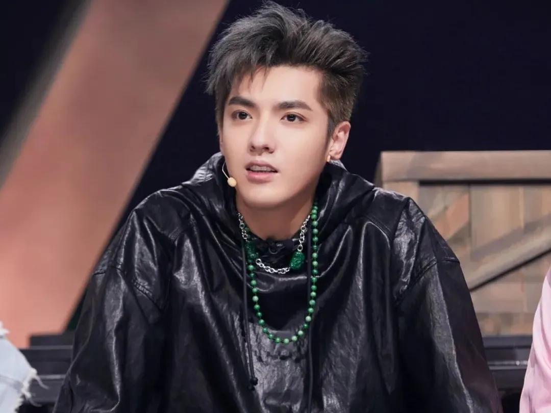 明星佩戴翡翠，小巷深处的珠宝魅力