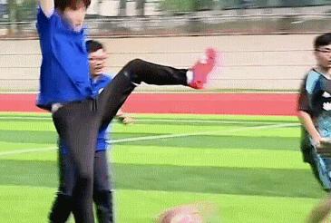 潘玮柏近期多元发展，魅力与争议并存动态揭秘