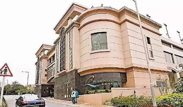 香港明星居住揭秘，高科技住宅的魅力与体验之旅